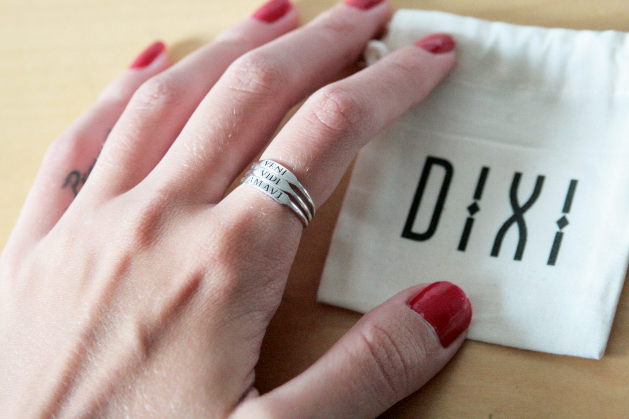 Manchester based fashion and lifestyle blogger. Dixi jewellery - silver veni vidi amavi rings.