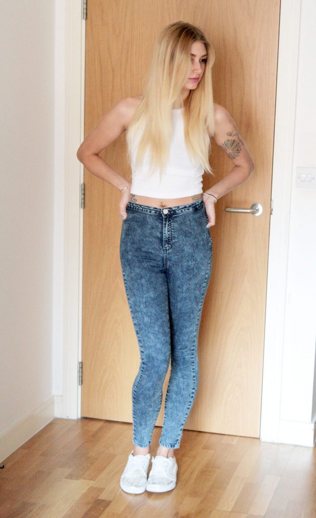 Manchester based fashion and lifestyle blog. miss  selfridge crop top, primark high wasited jeans, vans white pumps.