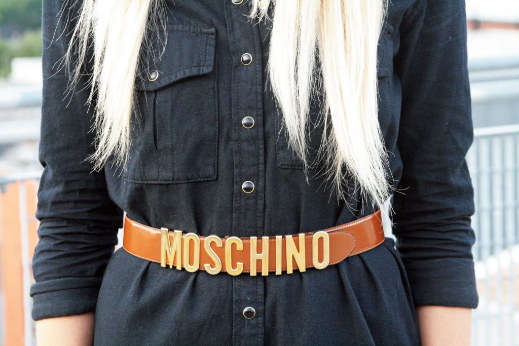 Manchester based fashion  and lifestyle blogger. Pretty little thing black denim shirt dress, moschino belt, new look heeled boots.
