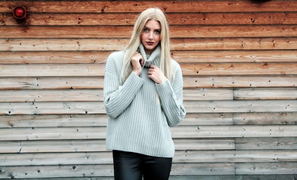 Laura Kate Lucas Blog. Lifestyle, fashion and beauty blogger based in Manchester, UK. Lookbook featuring Tiger Mist Rise of Dawn - you like me too much roll neck sweater jumper, primark black coated jeans, primark black heeled boots. Bblogger, fbblogger, photoshoot.