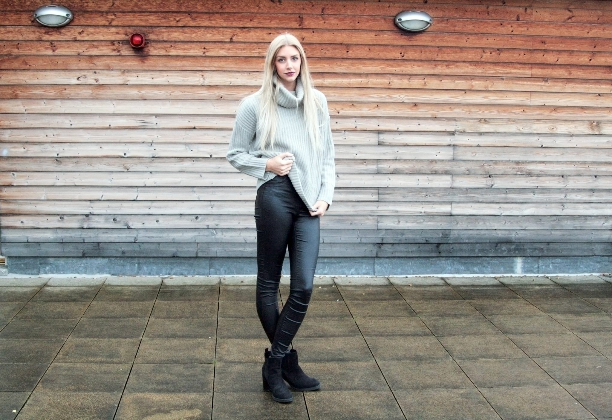 Laura Kate Lucas Blog. Lifestyle, fashion and beauty blogger based in Manchester, UK. Lookbook featuring Tiger Mist Rise of Dawn - you like me too much roll neck sweater jumper, primark black coated jeans, primark black heeled boots. Bblogger, fbblogger, photoshoot.