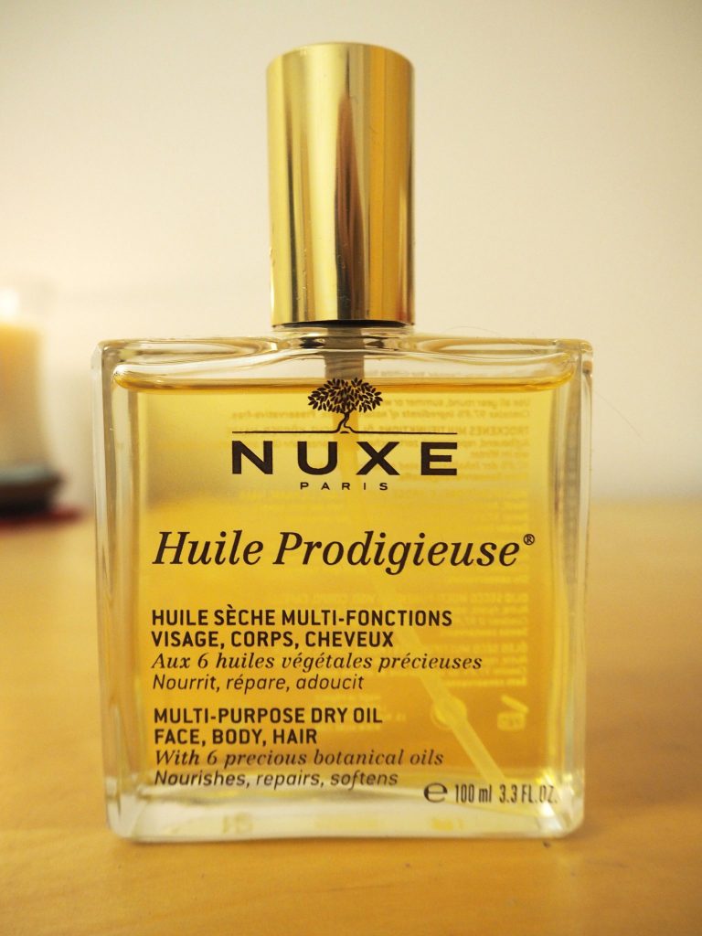 Nuxe Huile Prodigieuse - multipurpose dry oil for face, body and hair. lifestyle and fashion blogger review.