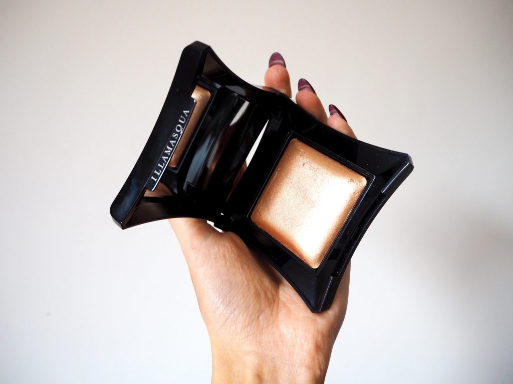 Illamasqua Beyond Powder - Makeup Highlighter Product Review