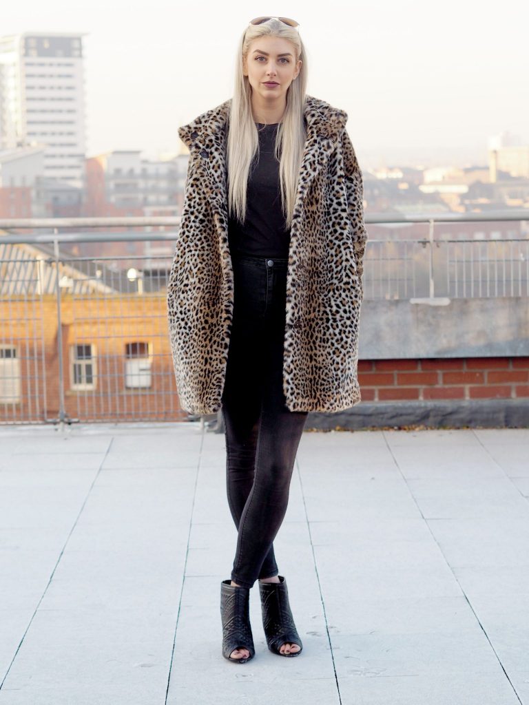 Laura Kate Lucas - Manchester Fashion and Lifestyle Blogger | Outfit Post Featuring Vans, Misguided and Zara