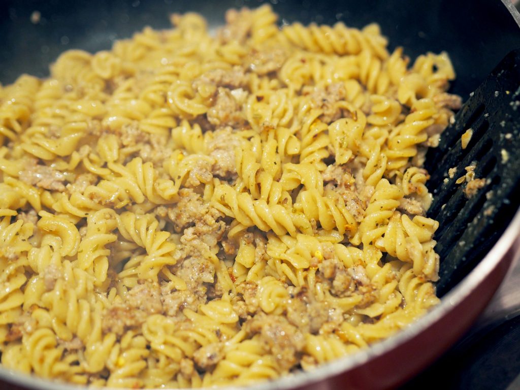 Laura Kate Lucas - Manchester based Lifestyle and Fashion Blogger | Herby Sausage Pasta Recipe Using Grandad's Sausages
