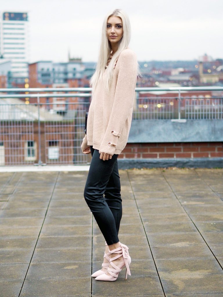 Laura Kate Lucas - Manchester Fashion and Lifestyle Blogger | Sammydress Sweater Series Lace Up