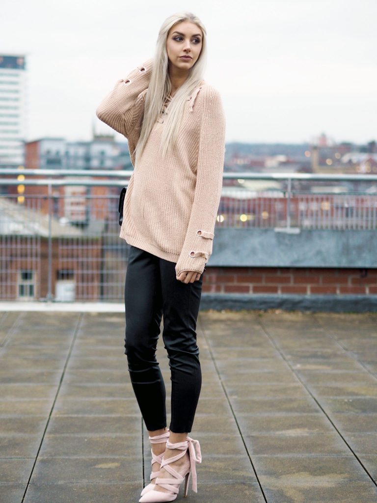 Laura Kate Lucas - Manchester Fashion and Lifestyle Blogger | Sammydress Sweater Series Lace Up