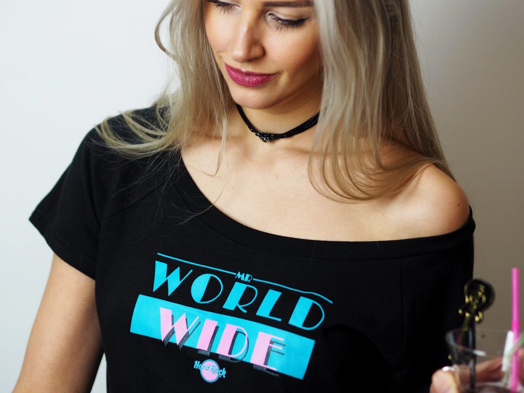 Laura Kate Lucas - Manchester Lifestyle and Fashion Blogger - Hard Rock Cafe Signature Series Tee