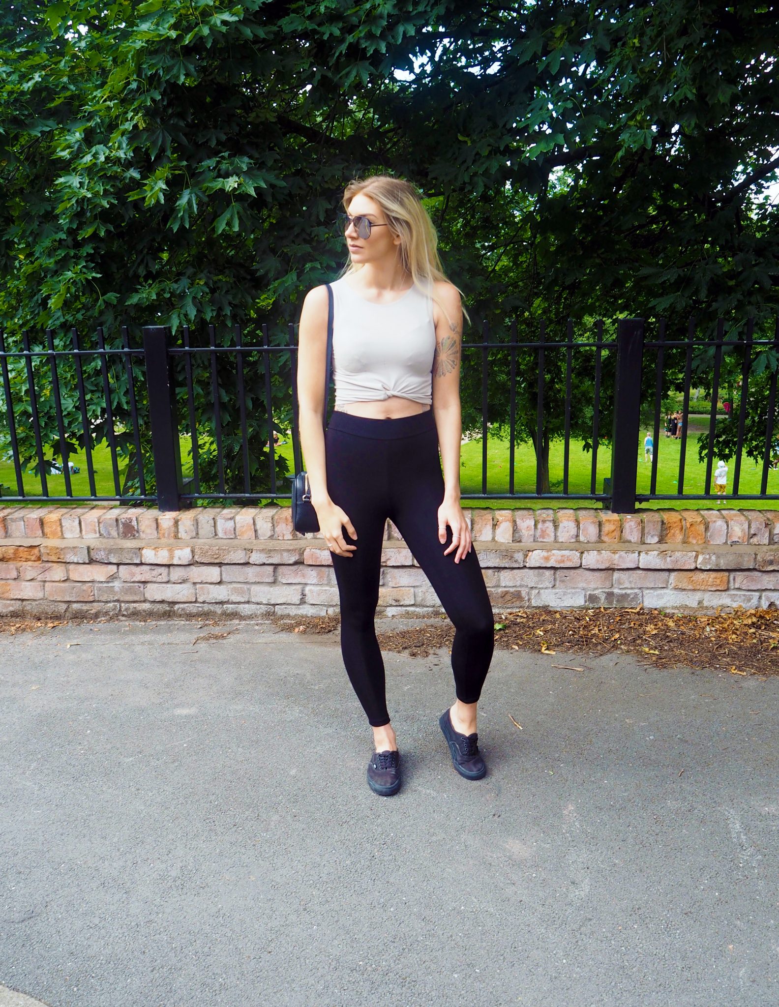 Laura Kate Lucas - Manchester Fashion, Fitness and Food Blogger | Casual Neutrals Outfit Post - Oh Polly Leggings and Crop Top