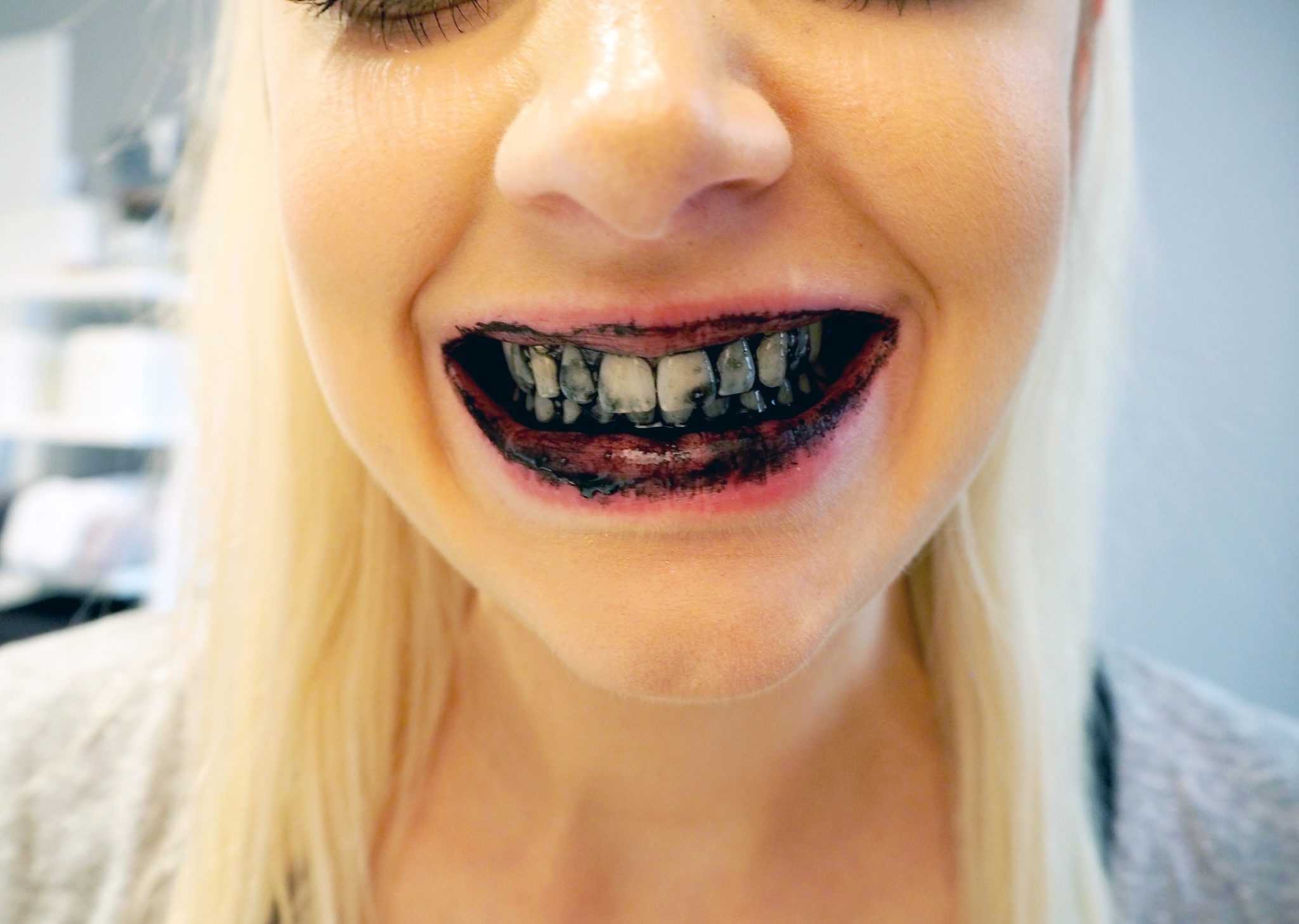 Laura Kate Lucas - Manchester Fashion, Beauty and Lifestyle Blogger | Carbon Coco Natural Charcoal Teeth Whitening