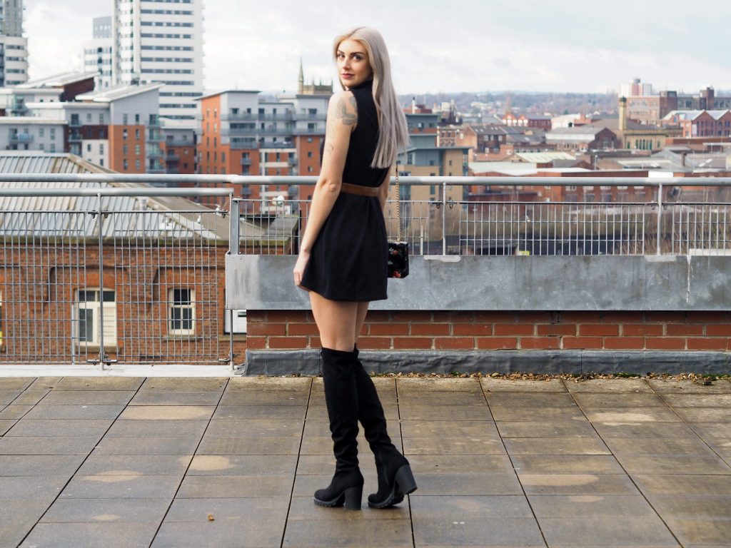 Laura Kate Lucas - Manchester Fashion, Lifestyle and Style Blogger | Tobi Collaboration High Neck Shift Dress Outfit