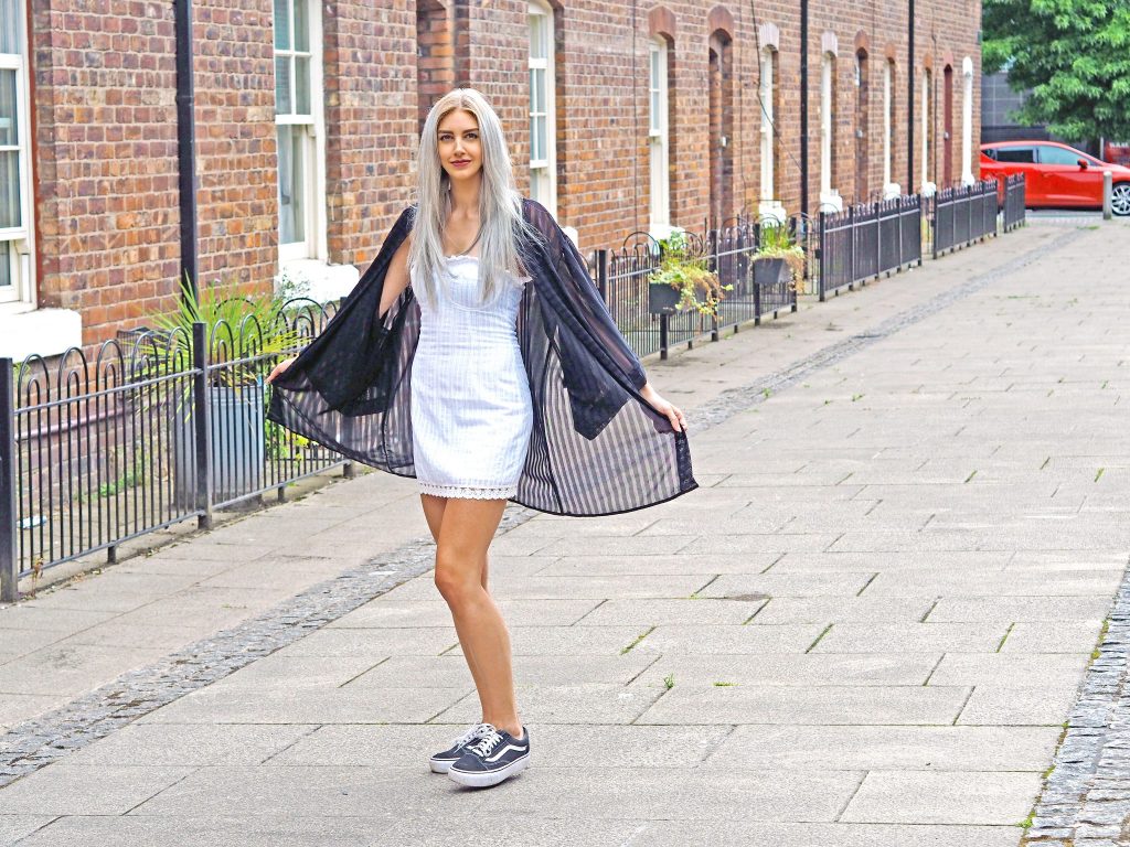 Laura Kate Lucas - Manchester Fashion, Travel and Beauty Blogger | Something Wicked Kimono - Underwear as Outerwear Outfit