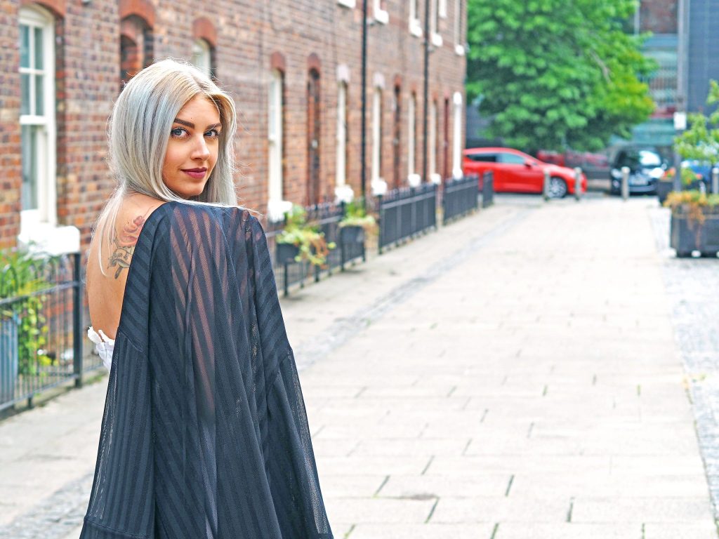 Laura Kate Lucas - Manchester Fashion, Travel and Beauty Blogger | Something Wicked Kimono - Underwear as Outerwear Outfit