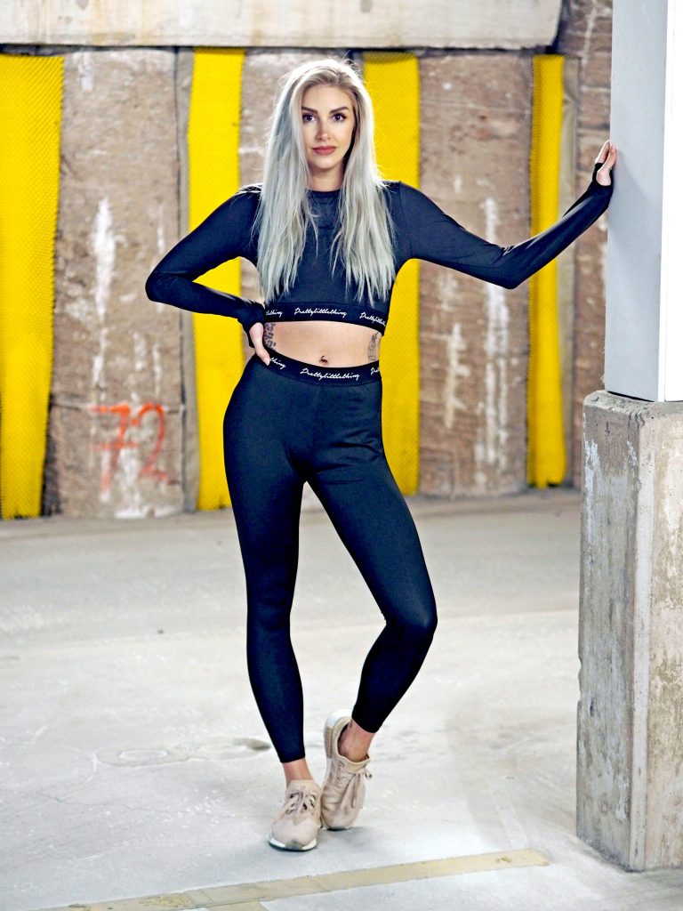 PLT Charcoal Grey Leggings.  Cute outfits with leggings, Outfits with  leggings, Grey leggings