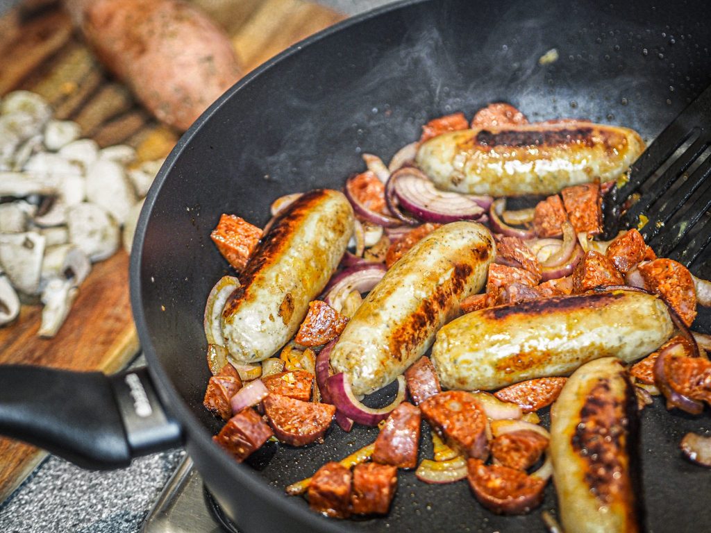 Lodge casserole pan arrived today, jumped right in with sausage