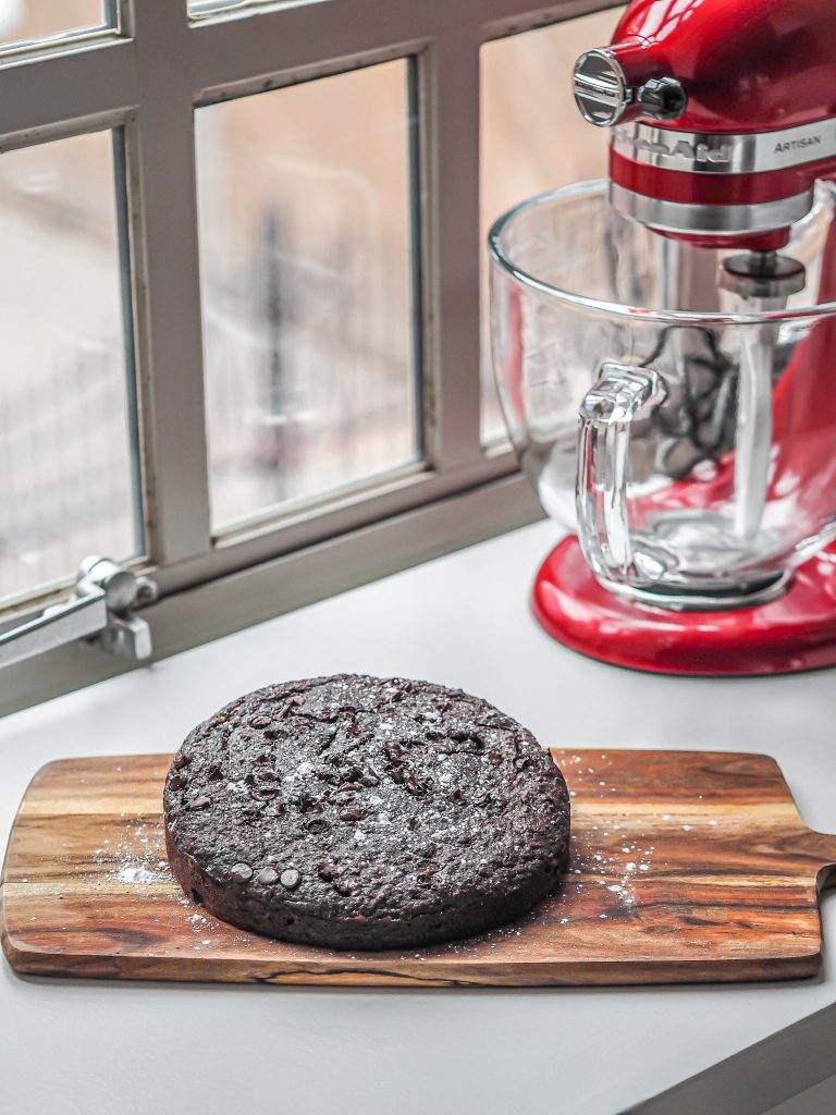Laura Kate Lucas - Manchester Fashion, Food and Lifestyle Blogger | Healthy Chocolate Banana Cake - Quarantine Bakes