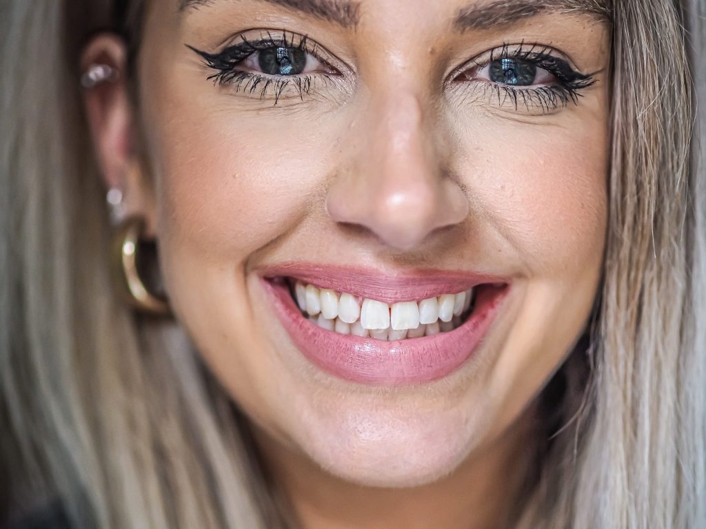 Laura Kate Lucas - Manchester Fashion, Beauty and Lifestyle Blogger | Dr. Martin Schwarz Teeth Whitening Kit Review