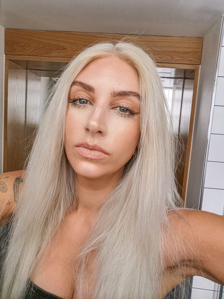 Laura Kate Lucas - Manchester Fashion, Beauty and Lifestyle Blogger | DIY Home Hair Bleach and Dye - Schwarzkopf Blondme Review