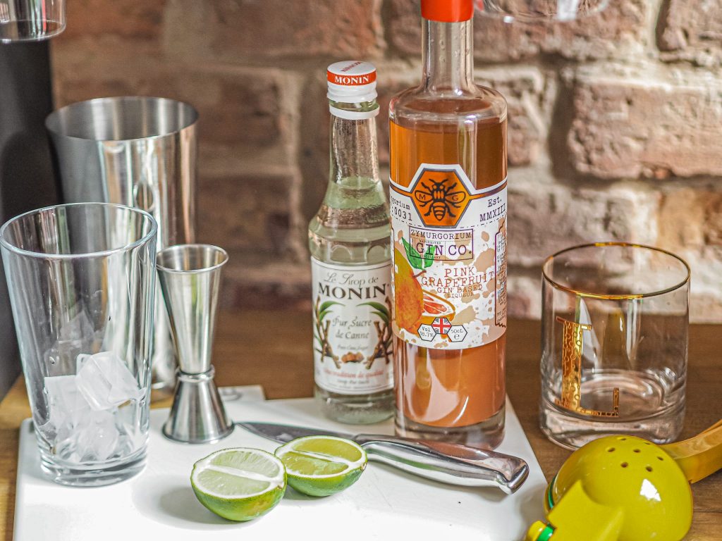 Laura Kate Lucas - Manchester Fashion, Food and Drink Blogger | Zymurgorium Gin Cokctail Class