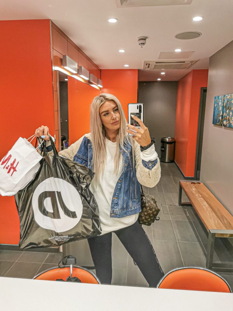 Laura Kate Lucas - Manchester Fashion and Lifestyle Blogger | Stamford Quarter Shopping and Gym Experience