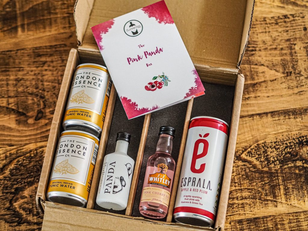 Laura Kate Lucas - Manchester Lifestyle, Food and Drink Blogger | I Love Gin Subscription Box Review