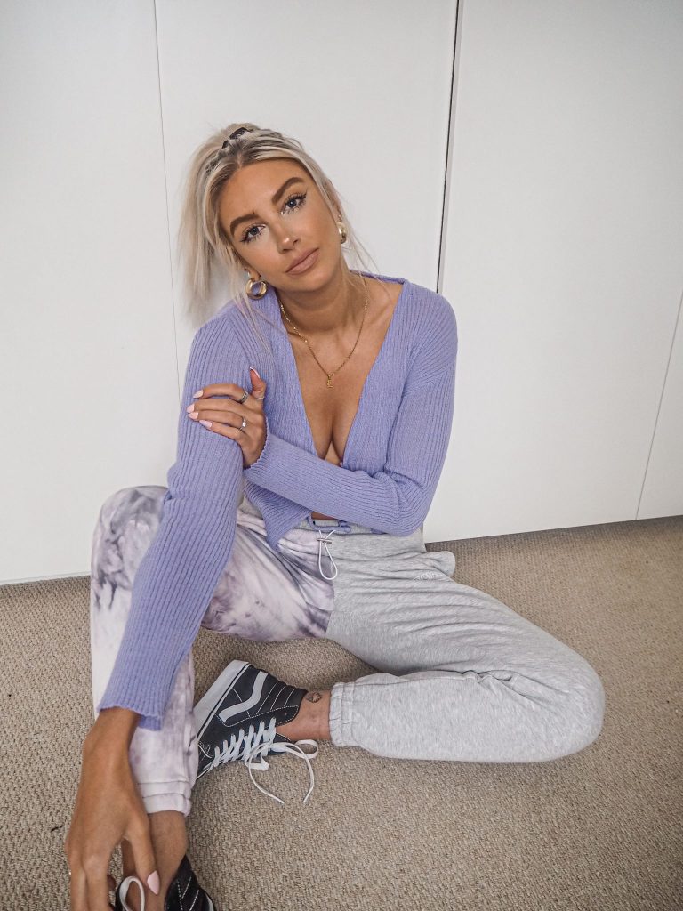 Laura Kate Lucas - Manchester Fashion, Beauty and Lifestyle Blogger | Katch Me Autumn Winter Trends Tie Cardigan