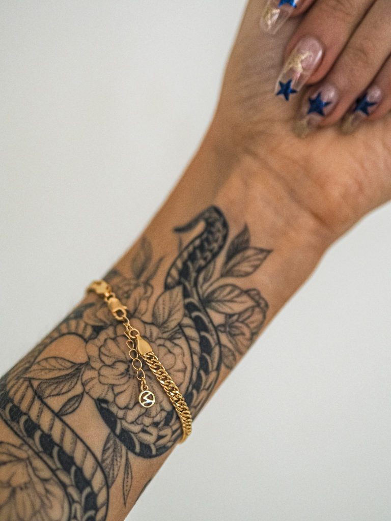 Laura Kate Lucas - Manchester Fashion, Beauty and Lifestyle Blogger | Mejuri Jewellery Gold Bracelet