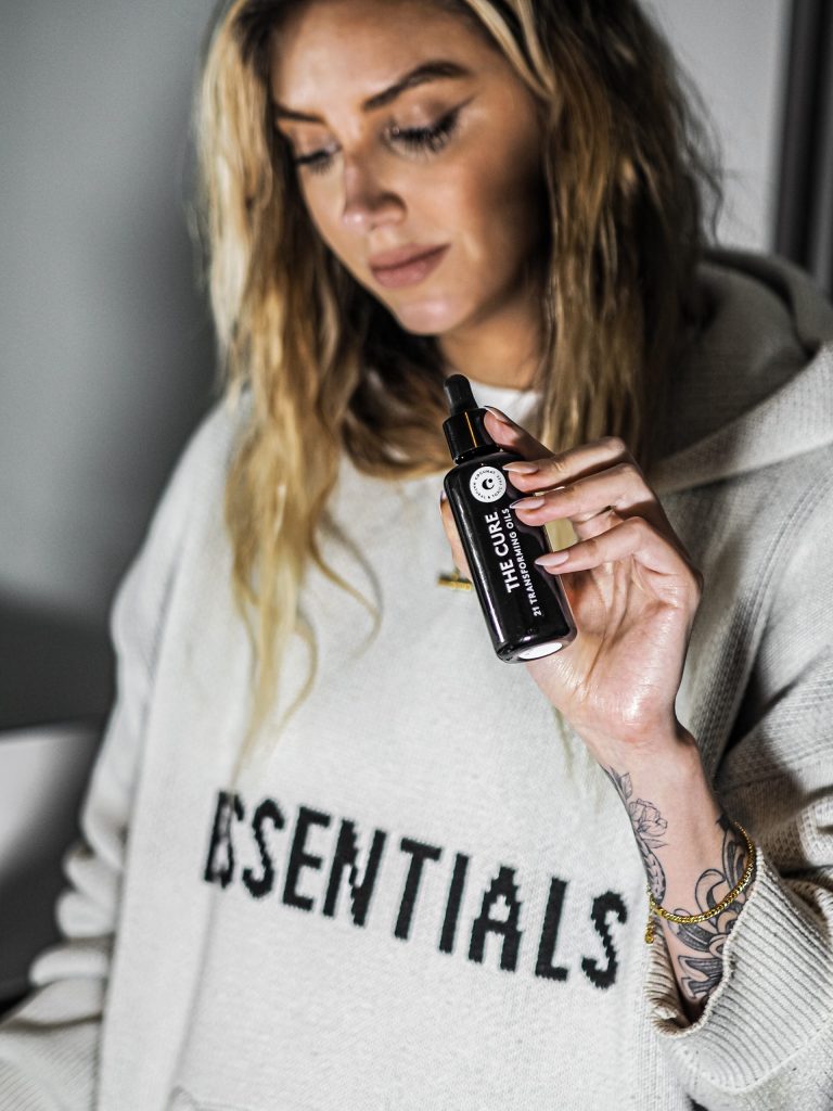 Laura Kate Lucas - Manchester Lifestyle, Fashion and Beauty Blogger | Cocunat Product Review