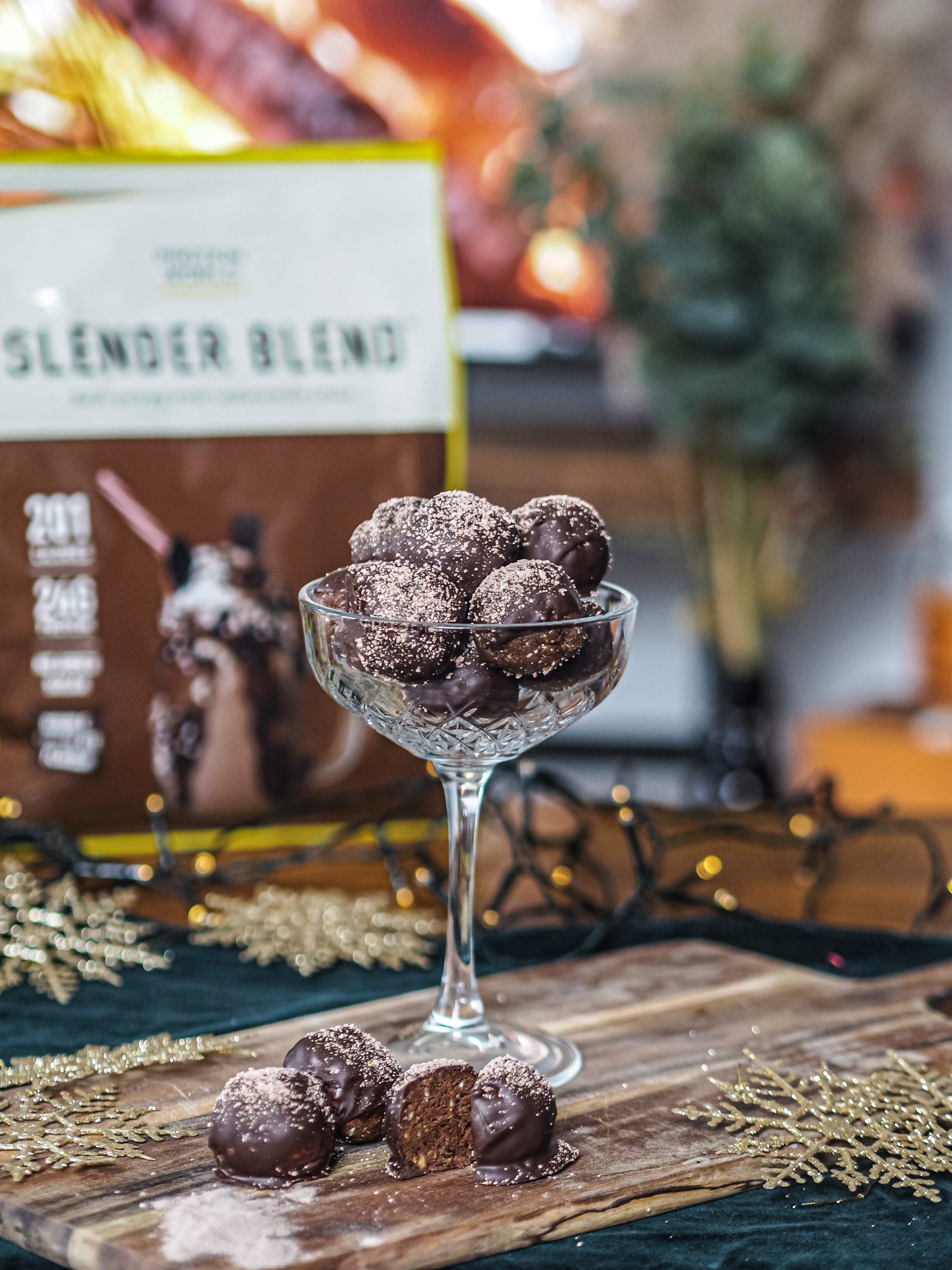 Laura Kate Lucas - Manchester Food, Travel and Fashion Blogger | Christmas Chocolate Cinnamon Energy Balls Recipe