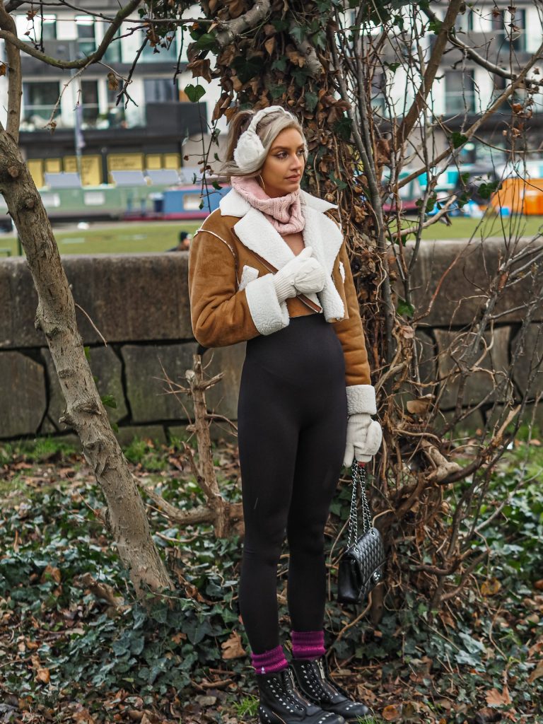 Laura Kate Lucas - Manchester Fashion, Lifestyle and Travel Blogger | Heat Holders Outfit