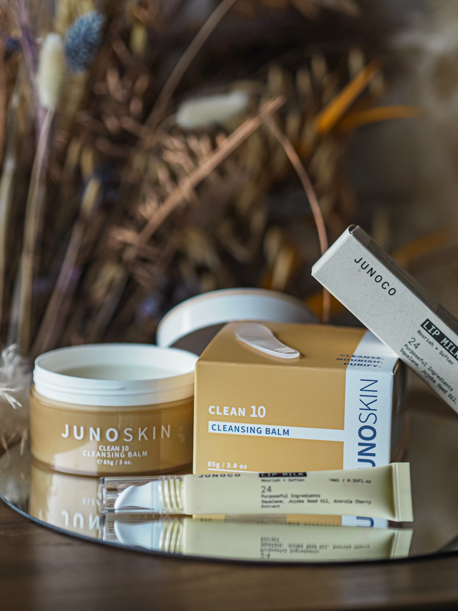 Laura Kate Lucas | Manchester Lifestyle, Fashion and Beauty Blogger - Junoco Lip Milk and Clean 10 Cleansing Balm