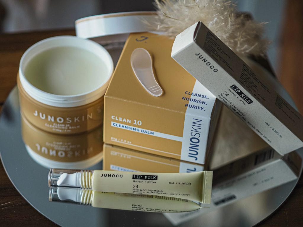 Laura Kate Lucas | Manchester Lifestyle, Fashion and Beauty Blogger - Junoco Lip Milk and Clean 10 Cleansing Balm
