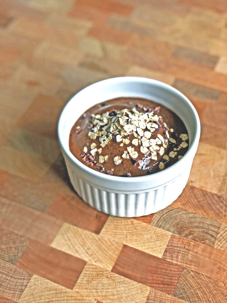 Laura Kate Lucas - Manchester Fashion, Food and Lifestyle Blogger | Iced Coffee Smoothie Bowl Recipe - Thrive Cuisine Guest Post