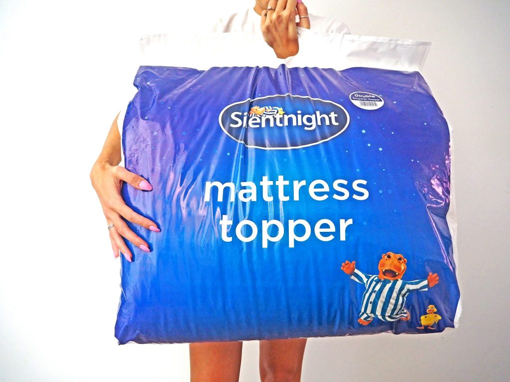 Laura Kate Lucas - Manchester Fashion, Travel and Lifestyle Blogger | Silent Night Mattress Topper - Tips for a Good Night's Sleep - Healthy Lifestyle