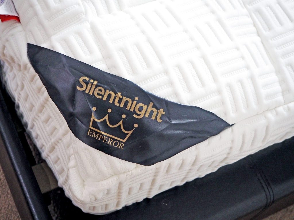 Laura Kate Lucas - Manchester Fashion, Travel and Lifestyle Blogger | Silent Night Mattress Topper - Tips for a Good Night's Sleep - Healthy Lifestyle