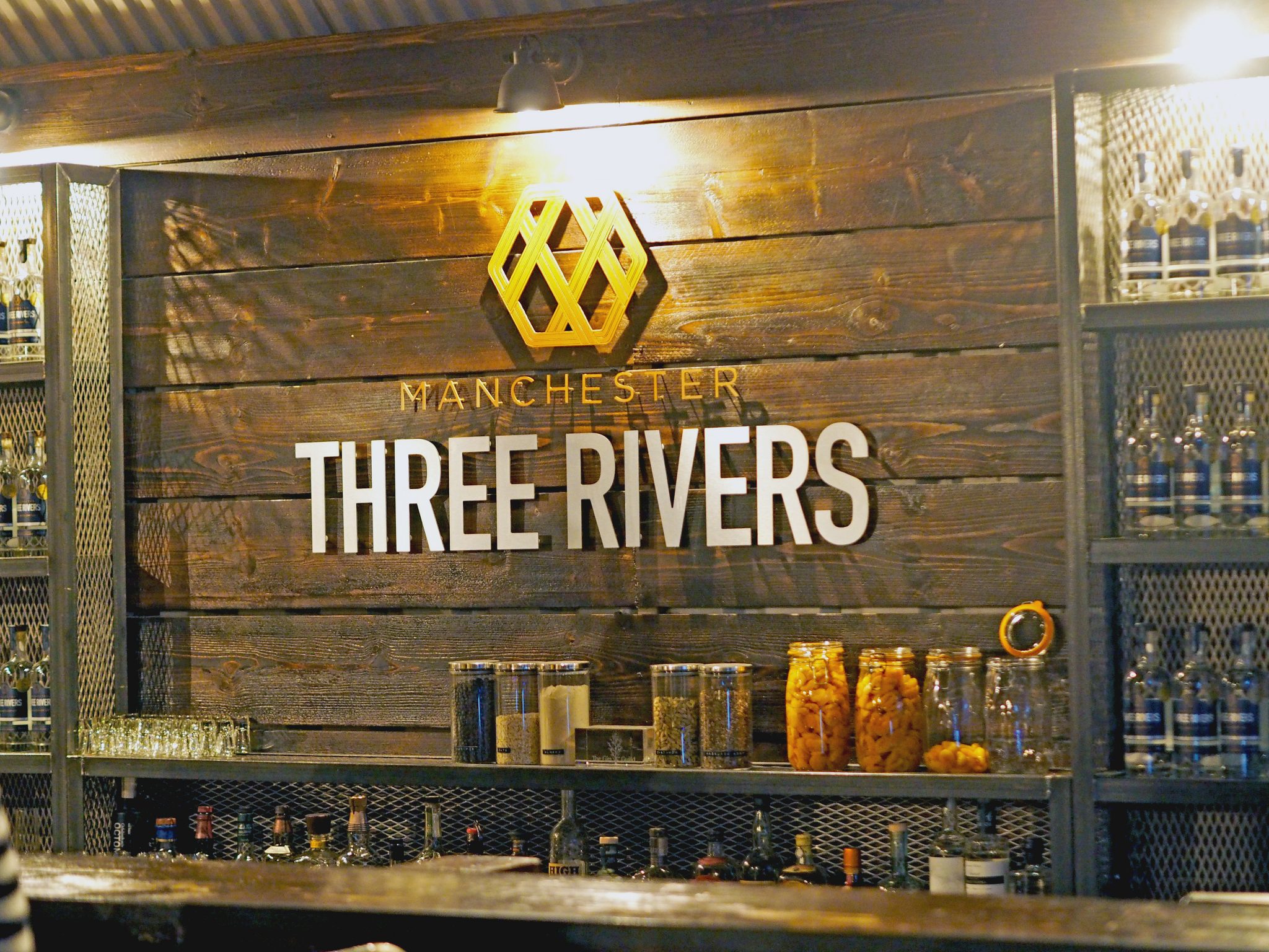 Laura Kate Lucas - Manchester Fashion, Lifestyle and Travel Blogger | Three Rivers Gin Experience Tour Review
