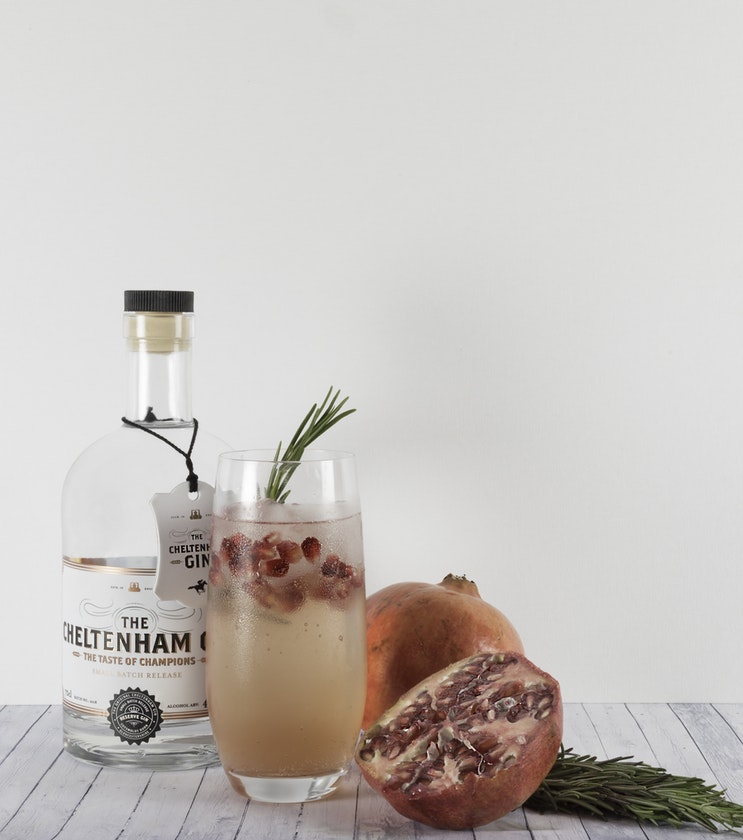 Laura Kate Lucas - Manchester Lifestyle, Fashion and Food Blogger | I Love Gin - 10 Autumn Inspired Garnishes for Gin and Tonic