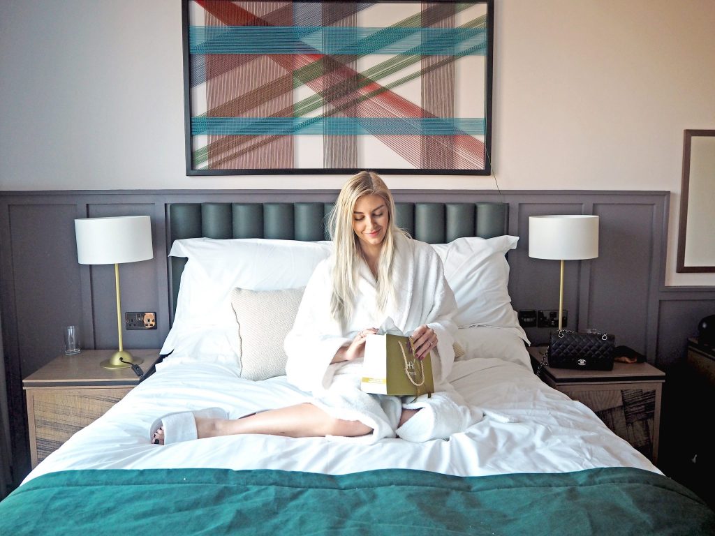 Laura Kate Lucas - Manchester Travel, Fashion and Lifestyle Blogger | Hotel Indigo & Mamucium Restaurant Stay and Review