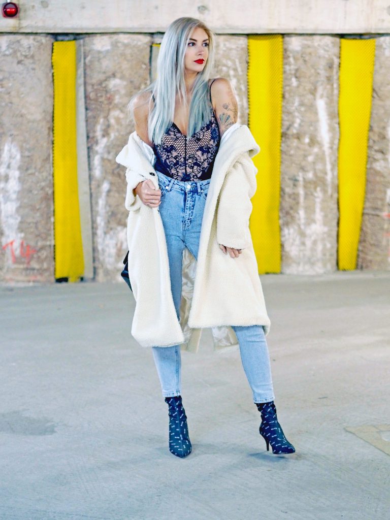 Laura Kate Lucas - Manchester Fashion, Lifestyle and Travel Blogger | NA-KD Outfit - Teddy Coat, Monogram Logo Sock Boots and Jeans