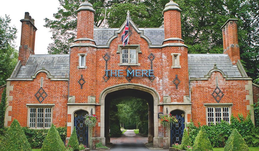 Laura Kate Lucas - Manchester Travel Blogger | The Mere Hotel