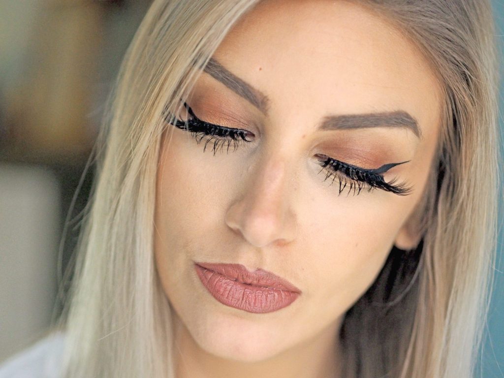 Laura Kate Lucas - Manchester Fashion, Beauty and Travel Blogger | falseeyelsahes.co.uk - Land of Lashes Review