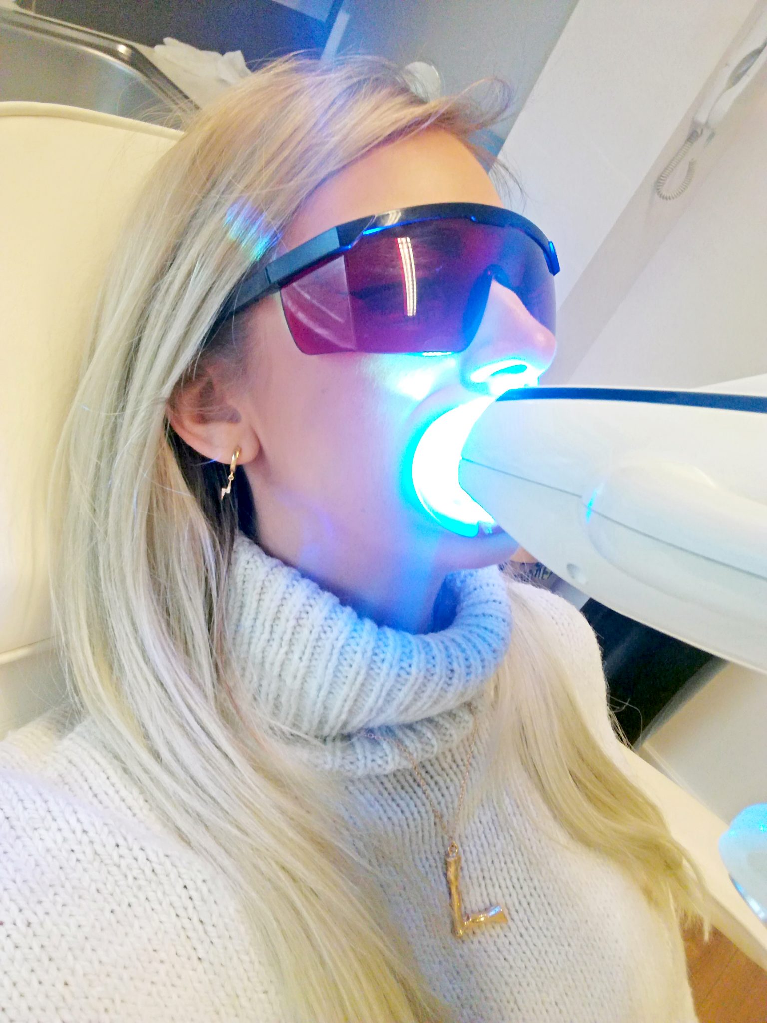 Laura Kate Lucas - Manchester Fashion, Travel and Lifestyle Blogger | White House Teeth Whitening Review