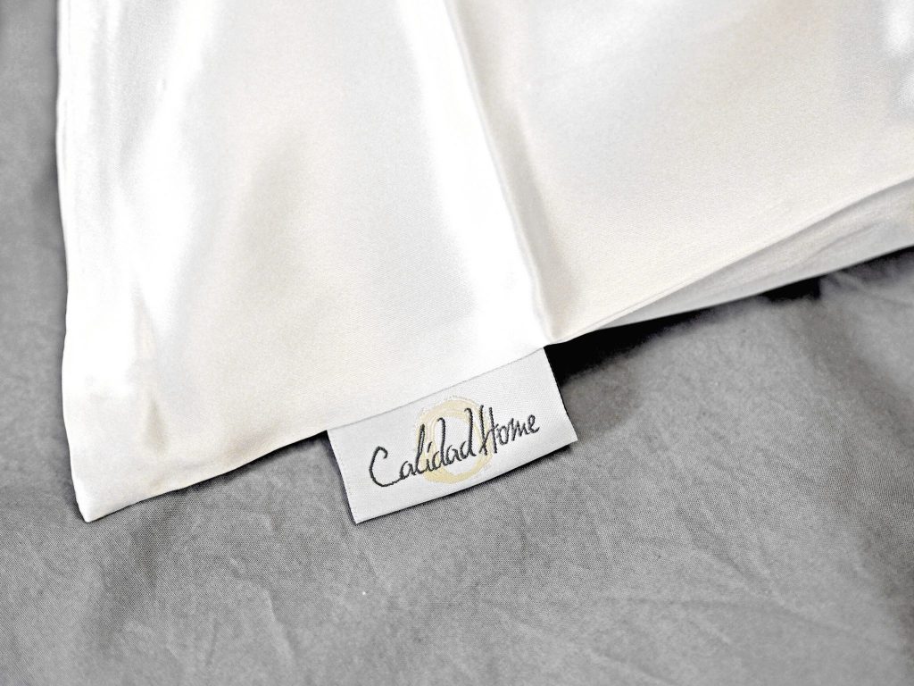 Laura Kate Lucas - Manchester Fashion, Lifestyle and Travel Blogger | Calidad Home Silk Pillow Case Review