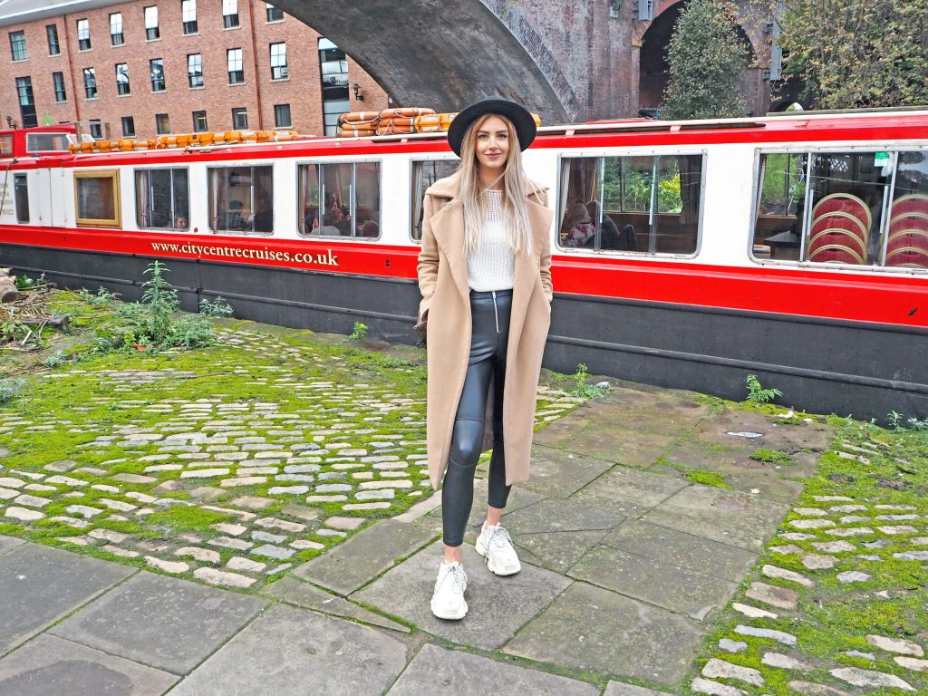 Laura Kate Lucas - Manchester Fashion, Lifestyle and Food Blogger | Sunday Roast Cruise Review - City Centre Cruises