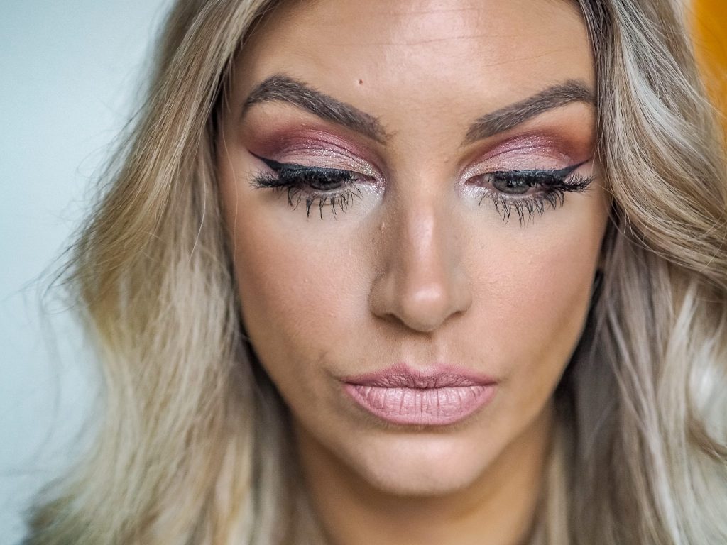 Laura Kate Lucas - Manchester Fashion, Beauty and Lifestyle Blogger | Valentines Makeup Look