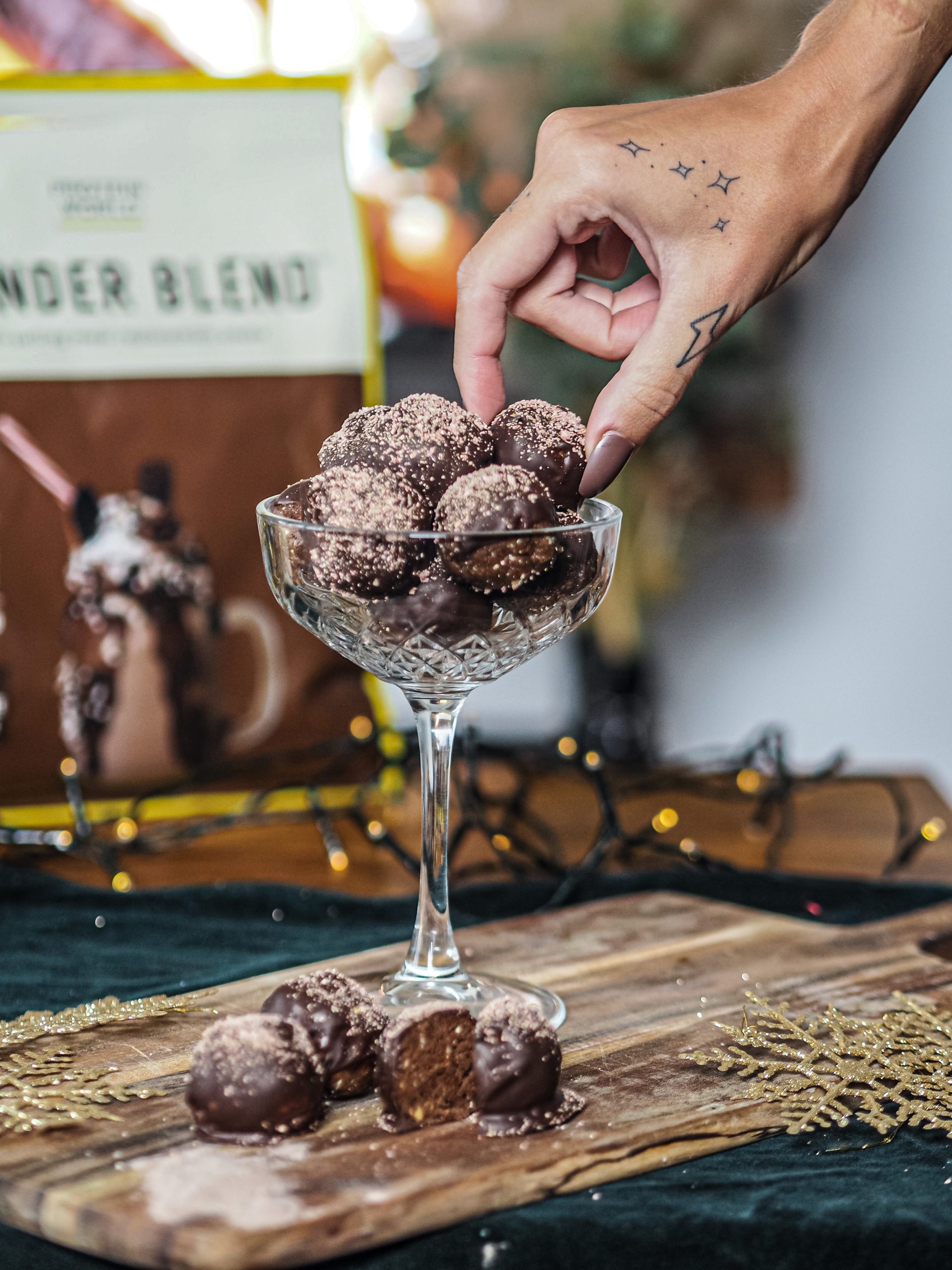 Laura Kate Lucas - Manchester Food, Travel and Fashion Blogger | Christmas Chocolate Cinnamon Energy Balls Recipe