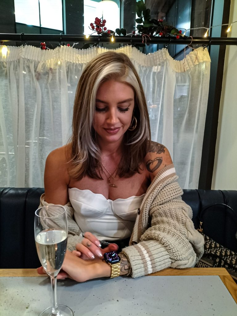 Laura Kate Lucas - Manchester Fashion, Lifestyle and Travel Blogger | The Watch Strap Co Diamond Edition Apple Watch Strap