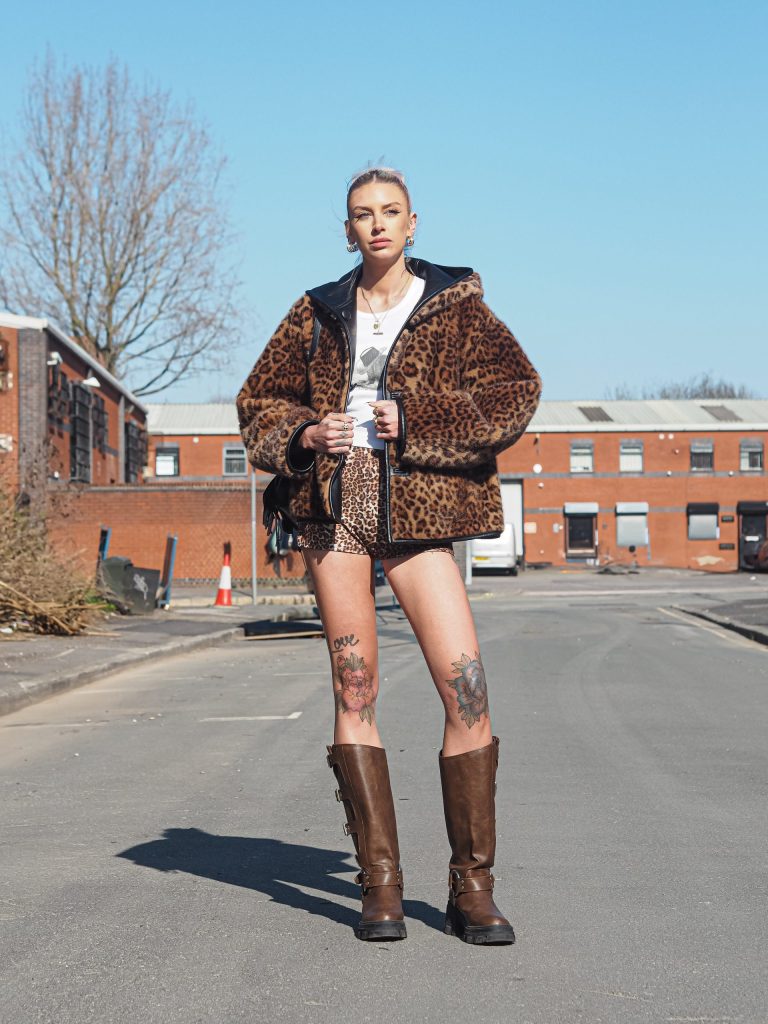 Laura Kate Lucas - Manchester Influencer - Very Fashion Styling Jackets Leopard